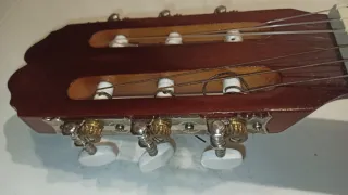 Guitarra Admira Paloma con funda