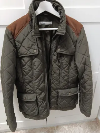 Chaqueta Zara acolchada verde