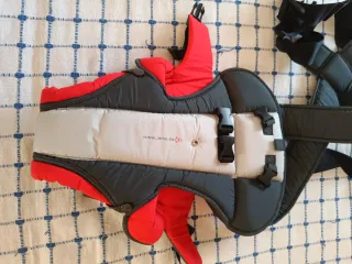 Mochilas portabebés Jane (20 euros cada una)