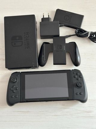 Nintendo Switch Negra Completa