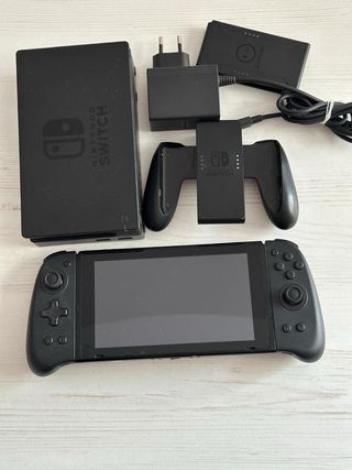 Nintendo Switch Negra Completa