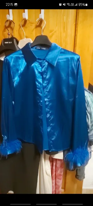 Set camicie blu , rosa , fuxia e aracio con piume