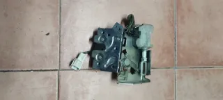 Cerradura Portón Trasero Mondeo MK3