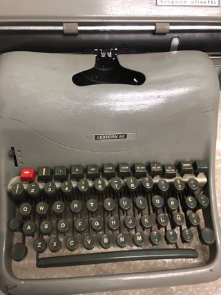 Máquina de escribir Hispano Olivetti Lexicon 80