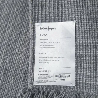 Alfombra de lana gris