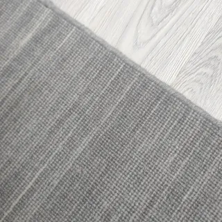 Alfombra de lana gris