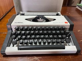 Máquinas de Escribir Hispano Olivetti y Olympia