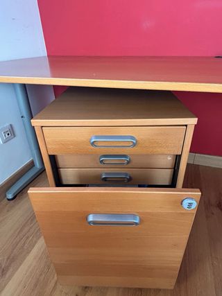 Tavolo ufficio 160x80 + cassettiera con ruote