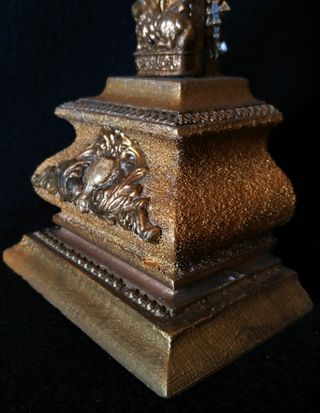 Crucifijo con Cristo de porcelana biscuit /  1900