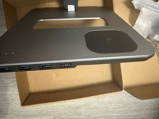 Soporte portátil BENFEI con Docking Station y KVM