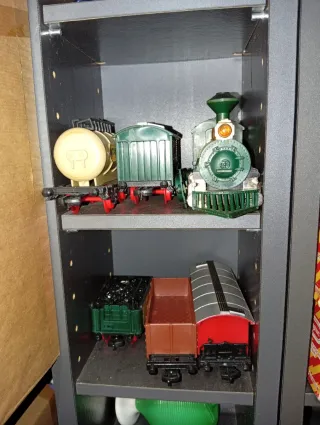 Tren de juguete sin pista