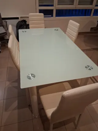 Comedor mesa cristal y 6 sillas