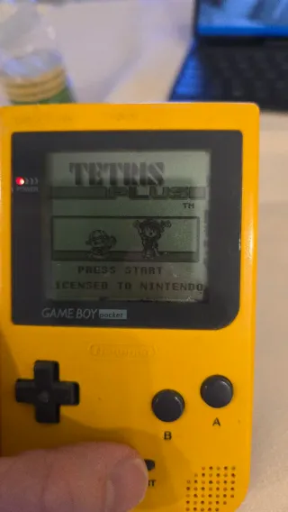 Nintendo Game Boy Pocket Amarilla