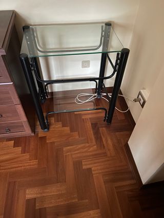 Carrello porta TV in vetro e metallo