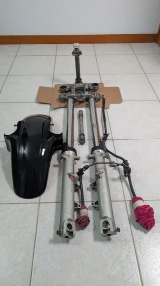 Suspensão Dianteira Honda Hornet 600 PC34