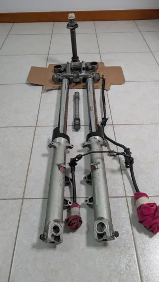 Suspensão Dianteira Honda Hornet 600 PC34