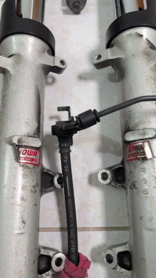 Suspensão Dianteira Honda Hornet 600 PC34