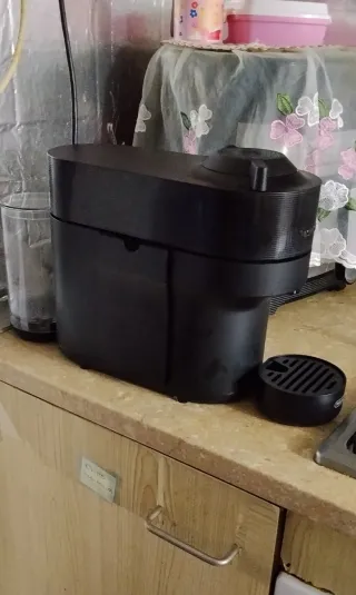 Macchina da caffè Nespresso Delonghi nera