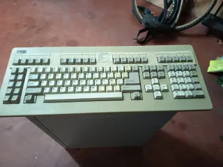 Ordenador Vintage con Doble Disquetera