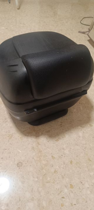 Baúl SHAD SH26 Negro con Respaldo y Soporte