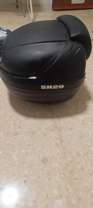 Baúl SHAD SH26 Negro con Respaldo y Soporte