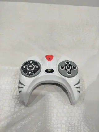 ROBOTRAPTOR CON MANDO A DISTANCIA