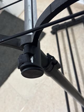 Perchero Metálico con Ruedas