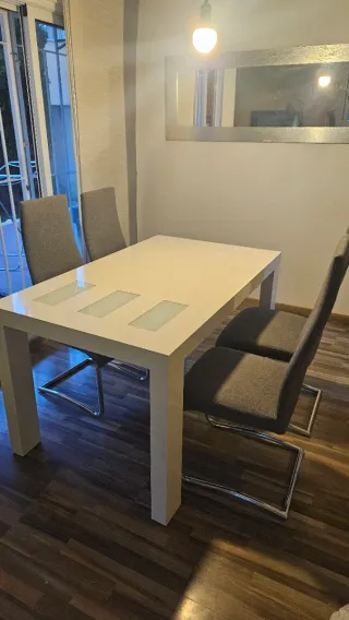 Sillas de comedor tapizadas grises