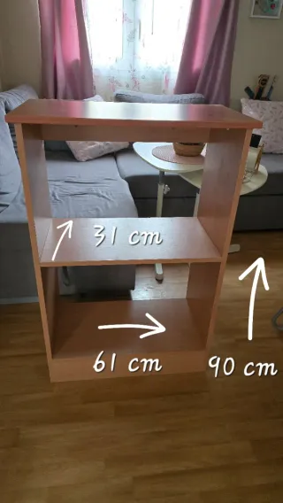 Estantería baja de madera