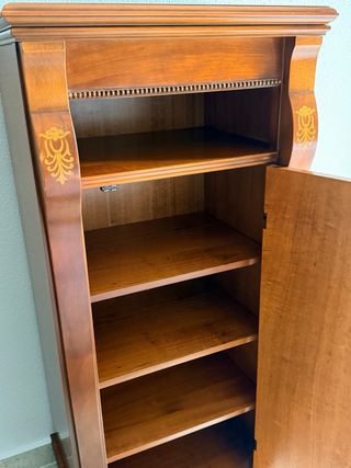 Chifonier o mueble auxiliar de madera