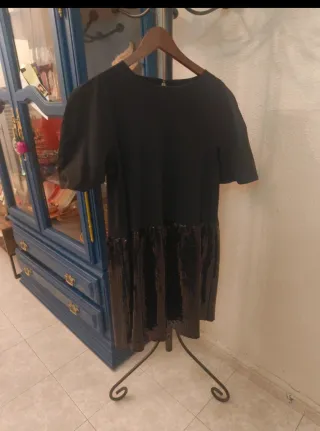 Vestido negro con lentejuelas