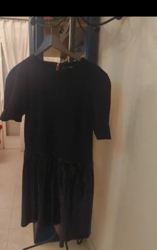 Vestido negro con lentejuelas