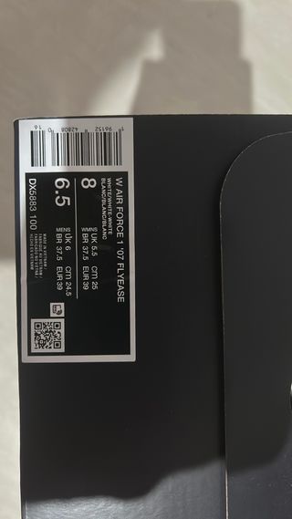 Nike Air Force 1 07 FLYEASE Bianche