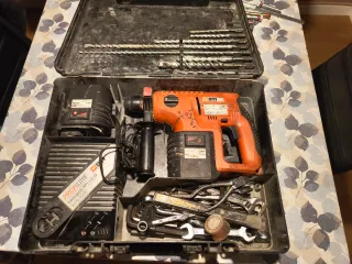 Taladro percutor BTI profesional con accesorios