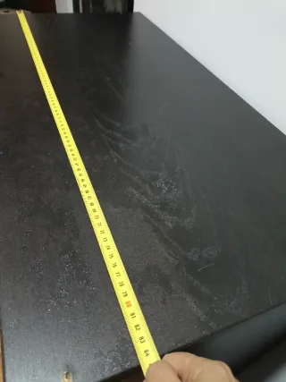 Mueble Ikea puertas decoradas blanco y rojo