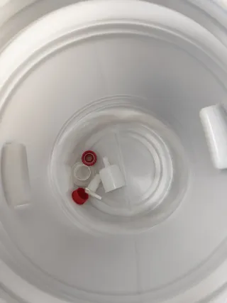 Depósito cerveza y botellas