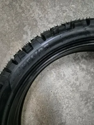 Juego Neumáticos Helios