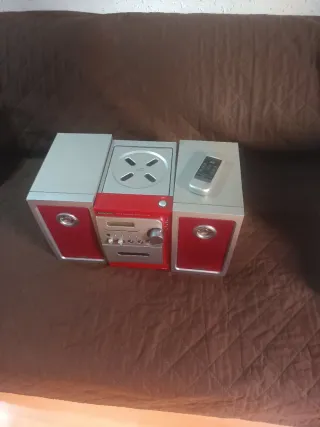 Equipo de música Panasonic Rojo/Plata