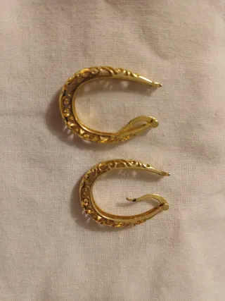 Pendientes chapados en oro