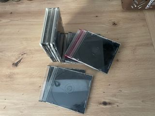 54 Estuches para CD