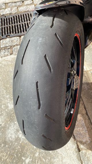 Ducati Panigale V2 Roja 2020