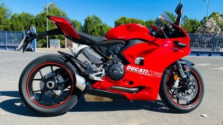 Ducati Panigale V2 Roja 2020