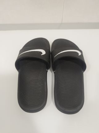 Chanclas Nike Niña Talla 32