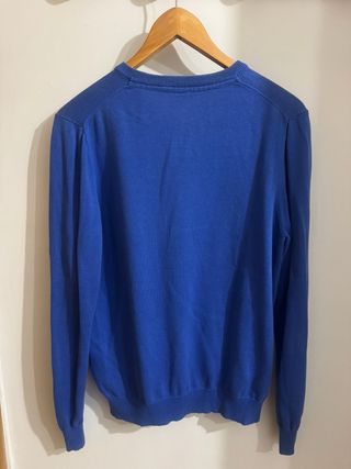 Jersey azul cuello pico