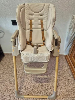 Trona infantil evolutiva beige marca janet