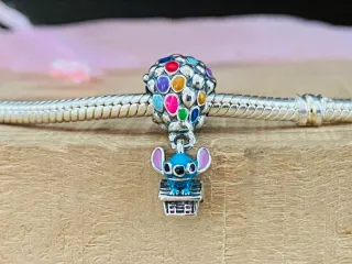 Charm | Stitch Casa UP Disney