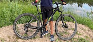 Bicicleta Montaña Cube Aim Pro MBT Negra y EXTRAS