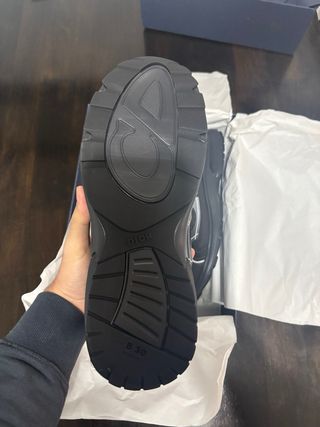 Dior B30 Sneakers Negras y Plateadas