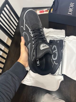 Dior B30 Sneakers Negras y Plateadas