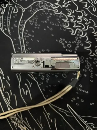 Canon IXUS 850 IS Cámara Digital Plateada